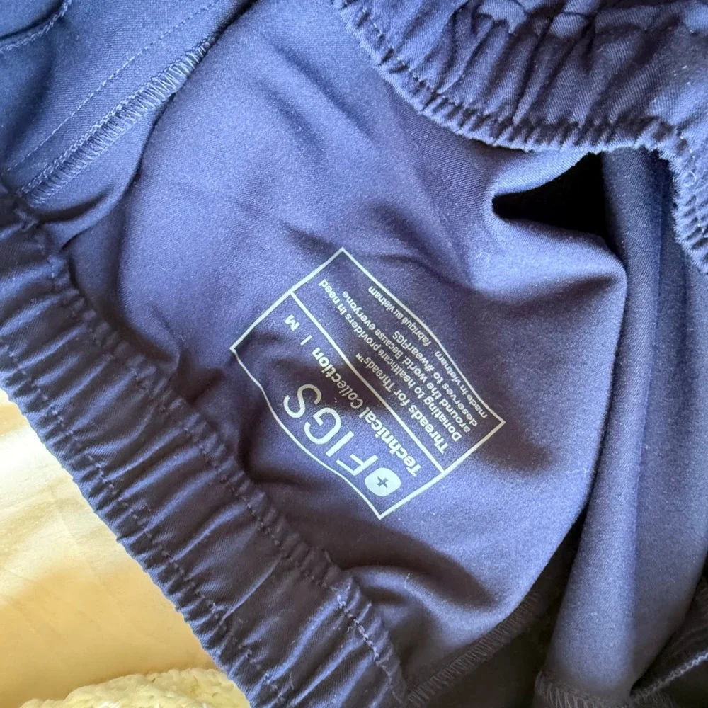 FIGS NWT Tansen Jogger Scrub Pant Navy Blue